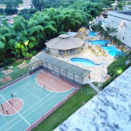 Flat Golden Dolphin Grand Hotel - Quarto E Sala Com Roupa De Cama E Banho - Piscinas 24H Caldas Novas Εξωτερικό φωτογραφία